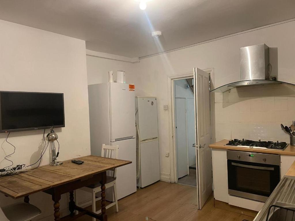 Guest House Balham, South London Spacious, Lambert, 6 Rooms Available ห้อง รูปภาพ