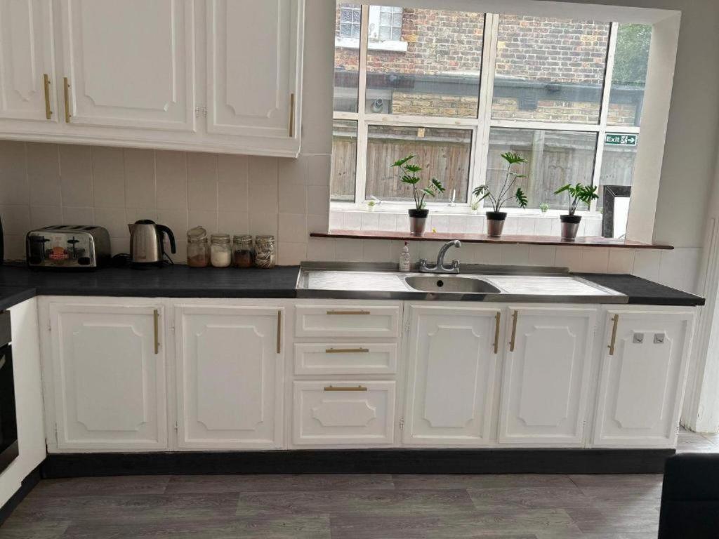 Guest House Balham, South London Spacious, Lambert, 6 Rooms Available ห้อง รูปภาพ